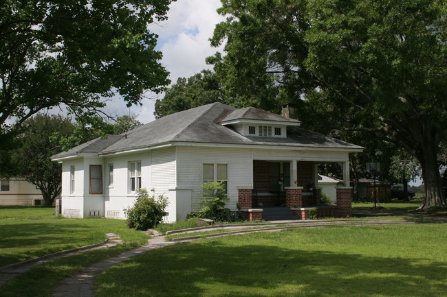 4909 Coronet Rd in Plant City, FL - Building Photo - Building Photo