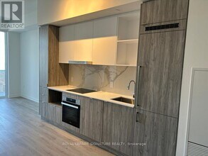 138 Downes St in Toronto, ON - Building Photo - Building Photo