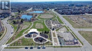 2365 Central Park Dr in Oakville, ON - Building Photo - Building Photo