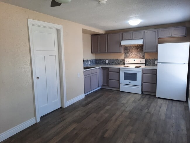 511 Wolf St, Unit B in Killeen, TX - Foto de edificio - Building Photo