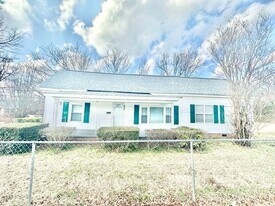 1058 Flint Hill St in Rock Hill, SC - Building Photo
