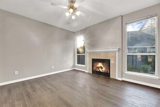 2303 Plateau Ct in Houston, TX - Building Photo - Building Photo