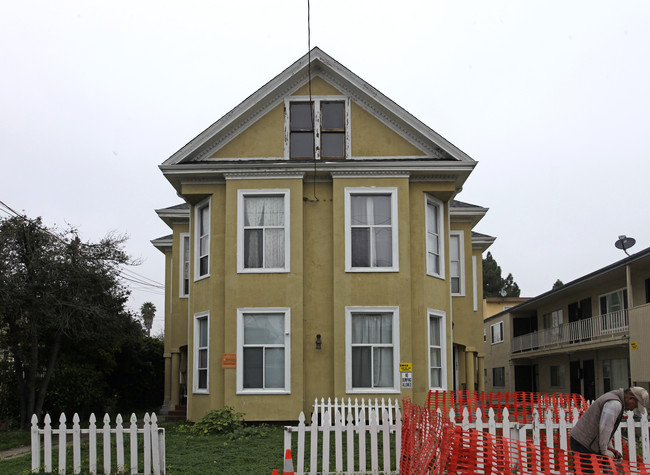 1637 6th Ave in Oakland, CA - Foto de edificio - Building Photo