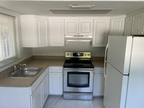 627 92nd Ave N in Naples, FL - Building Photo - Building Photo