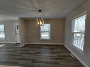 1718 Sanders Rd in Waynesville, MO - Building Photo - Building Photo