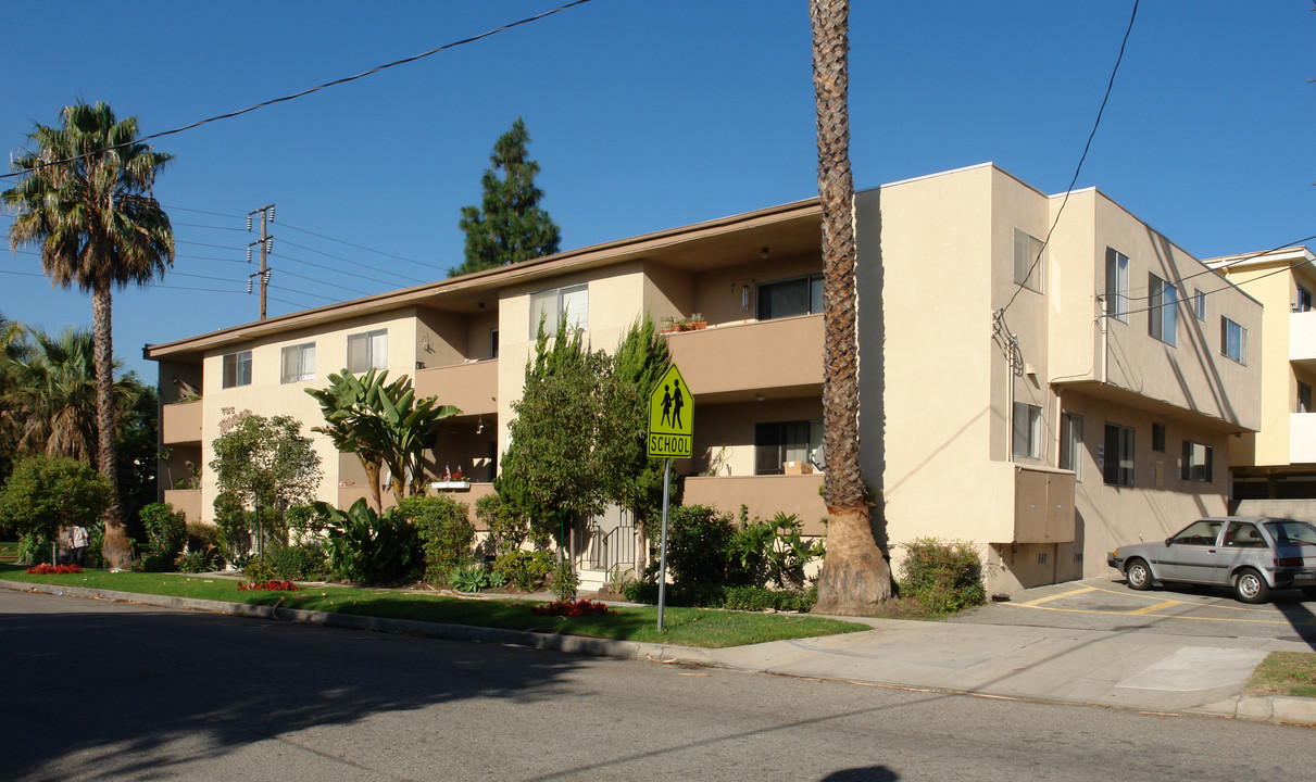 10723 La Grange Ave in Los Angeles, CA - Foto de edificio