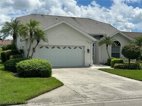 740 Lambton Ln in Naples, FL - Building Photo - Building Photo