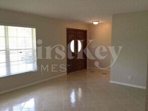 7131 NW 46th Ct in Lauderhill, FL - Building Photo - Building Photo