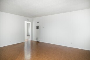 11511 Ohio Ave, Unit 3 in Los Angeles, CA - Building Photo