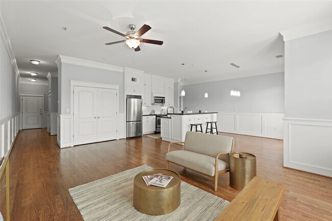 property at 2802 Morrison St