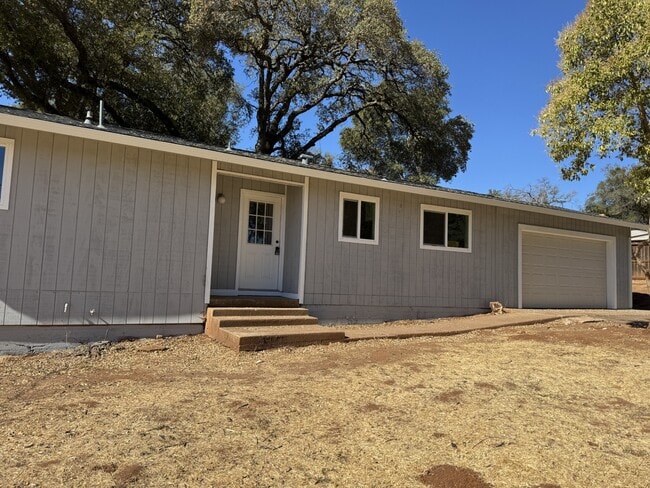 property at 5132 Center Oak Rd