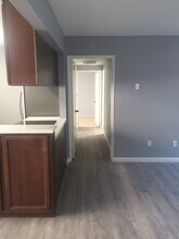 1220 Amethyst St, Unit B in Redondo Beach, CA - Foto de edificio - Building Photo