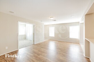 13318 N 124th Ln in El Mirage, AZ - Foto de edificio - Building Photo