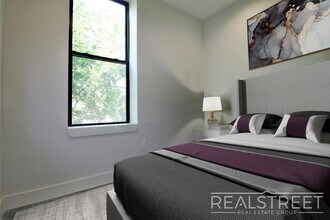 697 DeKalb Ave in Brooklyn, NY - Building Photo - Building Photo