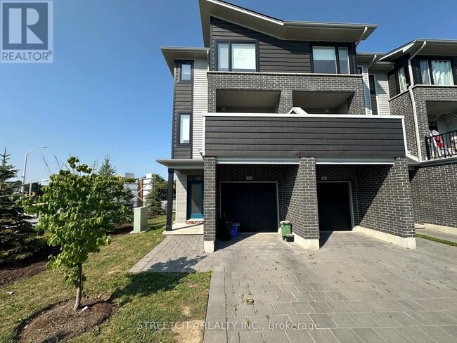177 Edgevalley Rd in London, ON - Building Photo - Building Photo