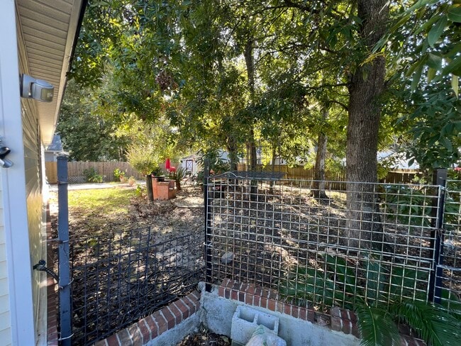 5343 Tidewater Dr in North Charleston, SC - Foto de edificio - Building Photo