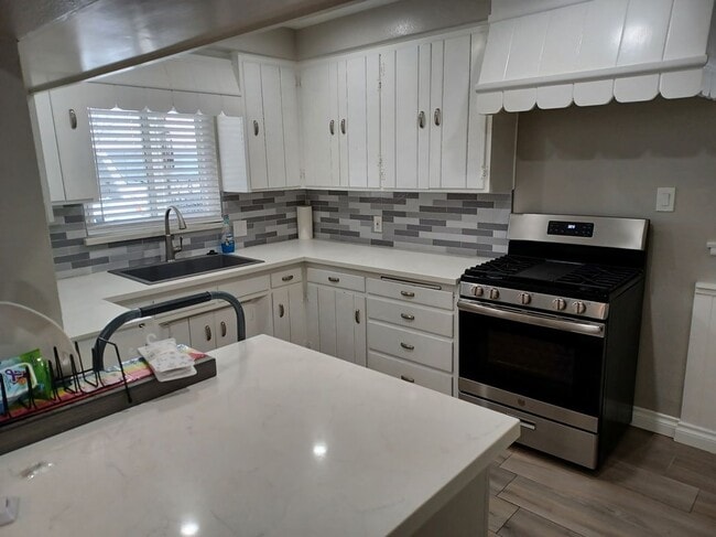 5314 W Ave L in Lancaster, CA - Building Photo - Building Photo
