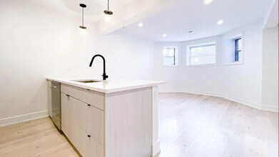 1336 W Bryn Mawr Ave in Chicago, IL - Building Photo - Building Photo