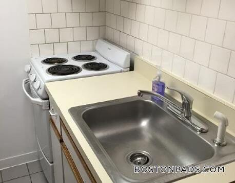 475 Commonwealth Ave, Unit G4 in Boston, MA - Building Photo - Building Photo