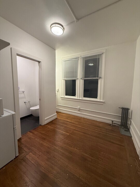 696 Bush St in San Francisco, CA - Building Photo