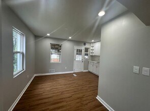 7261 Bridgewood Dr in Baltimore, MD - Building Photo - Building Photo
