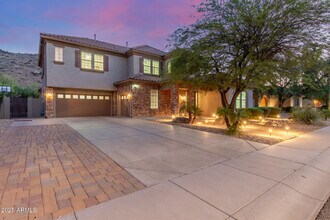 5811 W Bonanza Ln in Phoenix, AZ - Building Photo - Building Photo