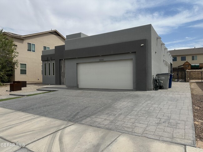 13104 Red Cove in El Paso, TX - Foto de edificio - Building Photo