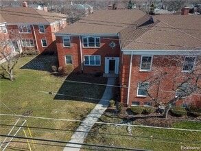 21519 Kingsville St in Harper Woods, MI - Building Photo - Building Photo