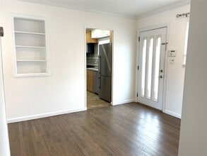 220 Central Park Rd in Plainview, NY - Building Photo - Building Photo