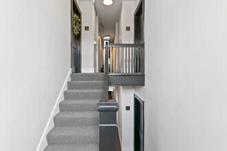 259 W Nine Mile Rd in Ferndale, MI - Foto de edificio - Building Photo