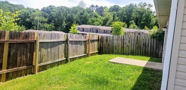 21048B Harbor Ln in St. Robert, MO - Building Photo - Building Photo