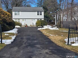 5 1/2 Lenox Ave in Norwalk, CT - Building Photo