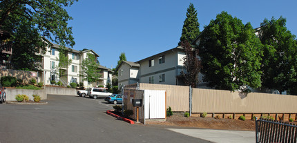 MT. VISTA APARTMENTS in Salem, OR - Building Photo - Building Photo