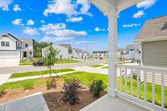 10132 Chatham Run Ln in Charlotte, NC - Building Photo - Building Photo