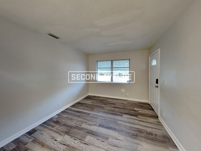 6731 W Virginia Ct in Jacksonville, FL - Building Photo - Building Photo