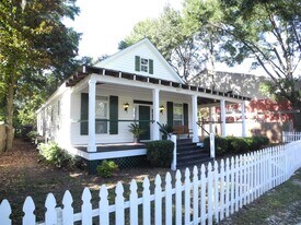 2805 3rd St in Thunderbolt, GA - Building Photo