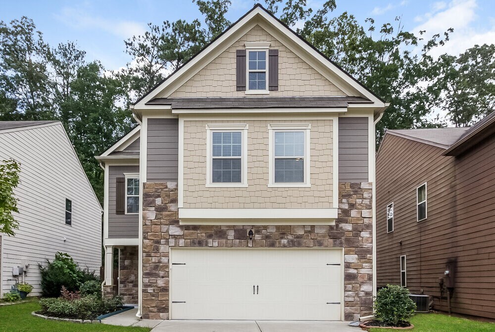 275 Shaw Dr in Acworth, GA - Foto de edificio