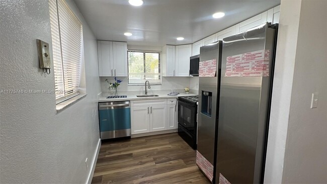 property at 1045 S Flagler Ave