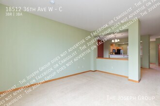 18512 36th Ave W in Lynnwood, WA - Building Photo - Building Photo