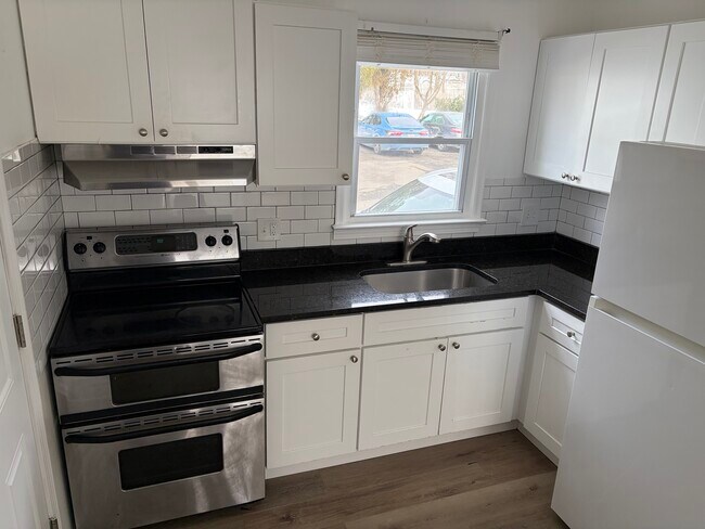 78 Royal Oak Dr, Unit 78B in Waterbury, CT - Building Photo - Building Photo