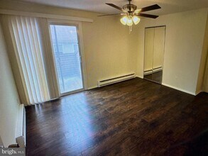 502 BROMLEY in Clementon, NJ - Building Photo - Building Photo