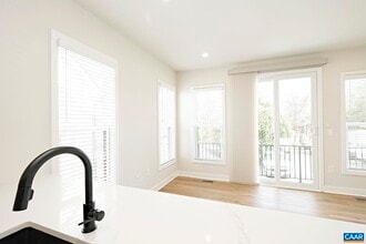 919 Belmont Ave in Charlottesville, VA - Building Photo - Building Photo