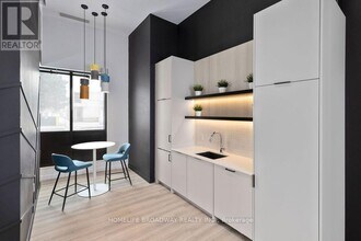 325-P325 Yorkland Blvd in Toronto, ON - Building Photo - Building Photo