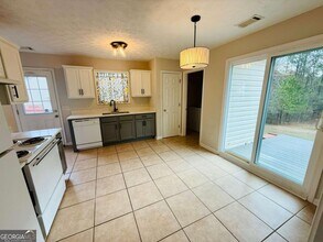 325 Dreamland Ct in Winder, GA - Building Photo - Building Photo