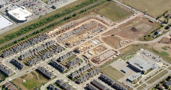 The Foothills of Winona in Hamilton, ON - Building Photo - Building Photo