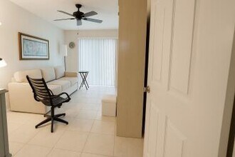 2067 Ainslie Dr in Boca Raton, FL - Building Photo - Building Photo