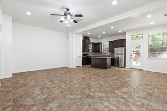 14 Cheswood Manor Dr in The Woodlands, TX - Building Photo - Building Photo
