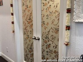 2406 Olive Wy in San Antonio, TX - Building Photo - Building Photo