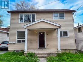 19 Kent St in Kingston, ON - Building Photo