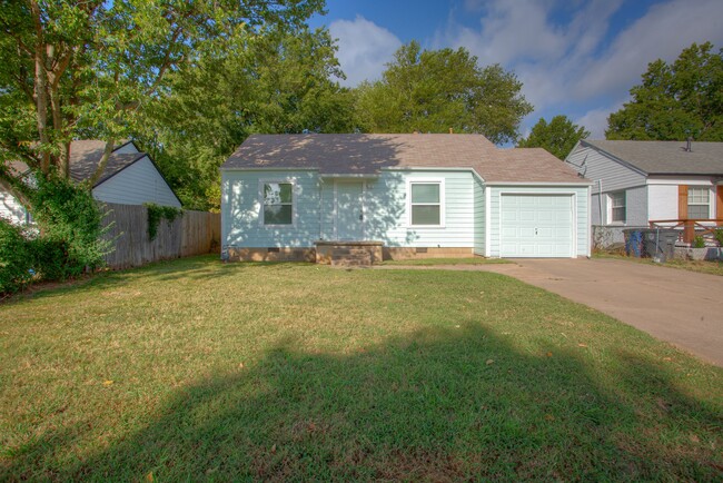 property at 842 N Delaware Pl